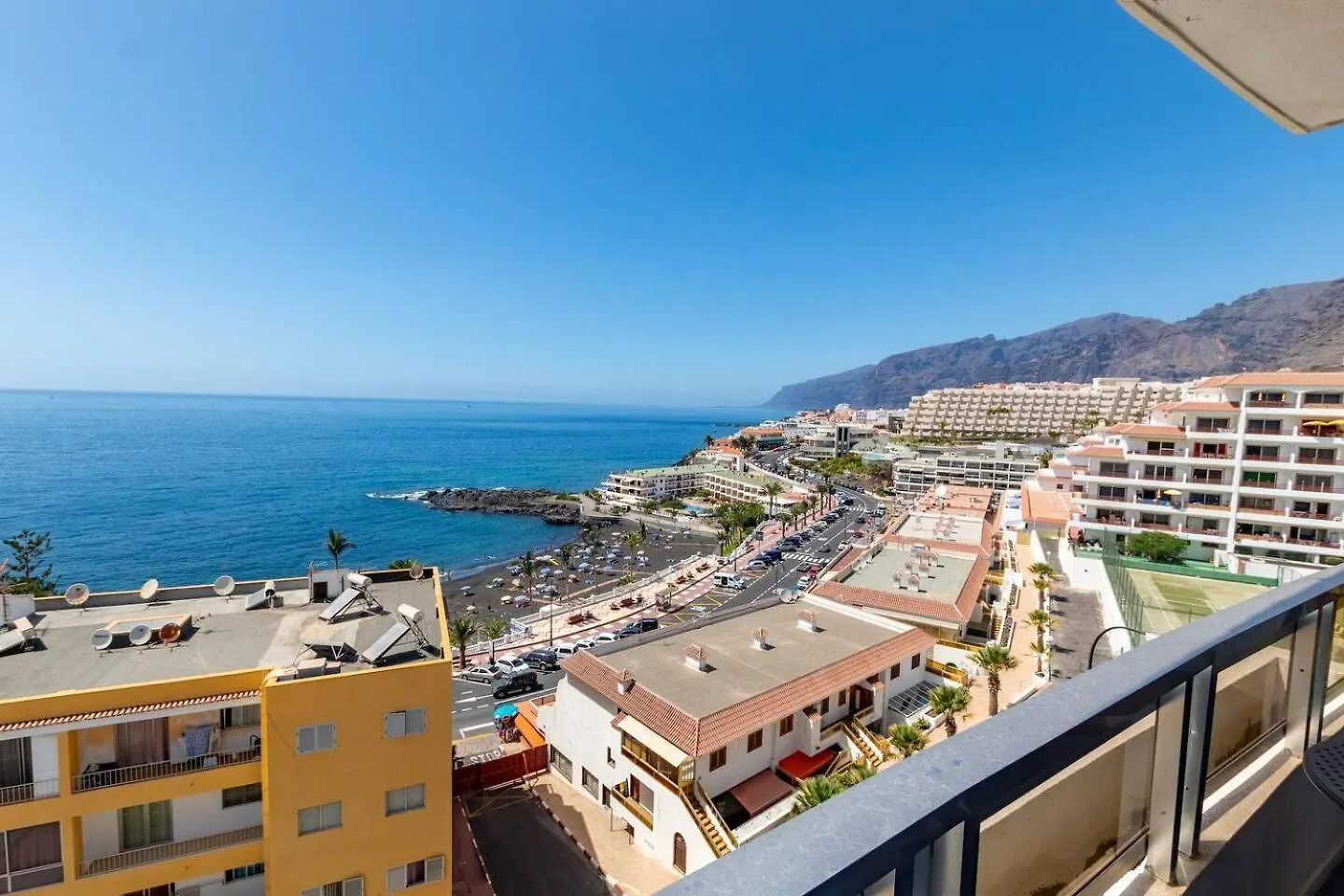 Ocean Breeze Apt By Dream Homes Tenerife 圣地亚哥港 0*,  西班牙